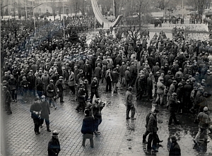 Na zdjęciu: Strajk w Stoczni Gdańskiej, sierpień 1980 r. Zbiory Ośrodka Karta. Stocznia Gdańska