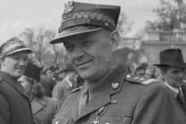 Gen. Zygmunt Berling. Warszawa, 1 maja 1947 r. Fot. PAP/CAF Gen. Zygmunt Berling. Warszawa, 1 maja 1947 r. Fot. PAP/CAF