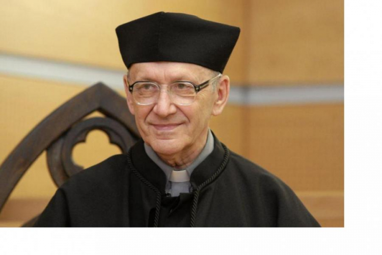 Ks. prof. Michał Heller odebrał dyplom doktora honoris causa Uniwersytetu Papieskiego Jana Pawła II. Fot.PAP/S.Rozpędzik Ks. prof. Michał Heller odebrał dyplom doktora honoris causa Uniwersytetu Papieskiego Jana Pawła II. Fot.PAP/S.Rozpędzik