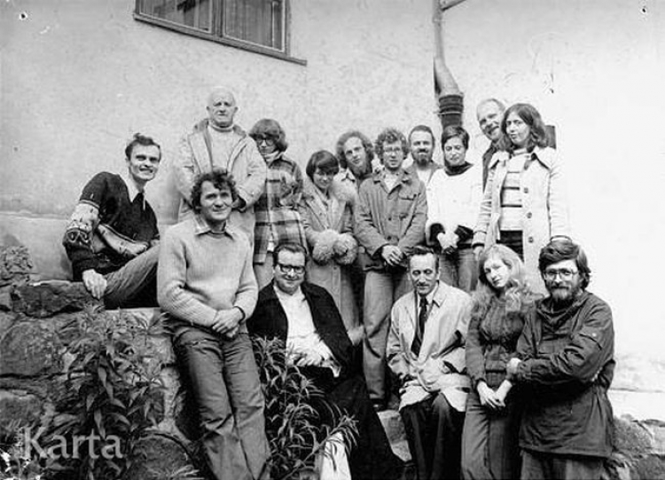 Głodówka członków i współpracowników KOR w kościele Św. Marcina. 24-30.05.1977, Warszawa. Fot. NN. Zbiory Ośrodka KARTA Głodówka członków i współpracowników KOR w kościele Św. Marcina. 24-30.05.1977, Warszawa. Fot. NN. Zbiory Ośrodka KARTA