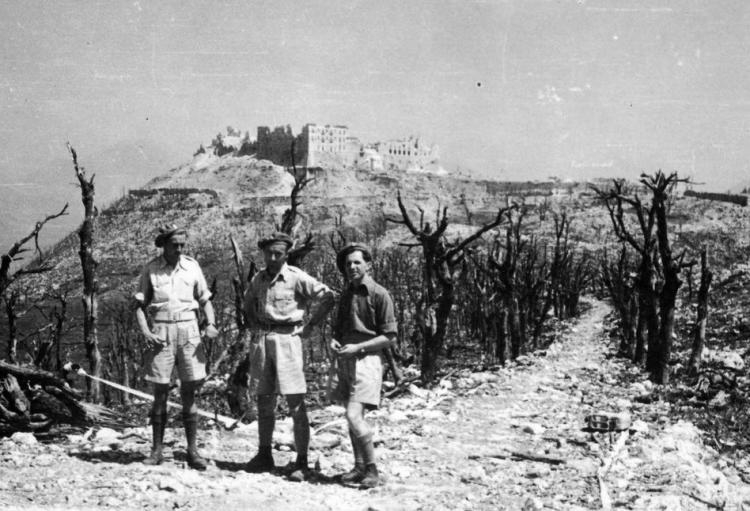 Żołnierze Samodzielnej 2 Brygady Pancernej po bitwie o Monte Cassino. 05.1944. Źródło: NAC Żołnierze Samodzielnej 2 Brygady Pancernej po bitwie o Monte Cassino. 05.1944. Źródło: NAC