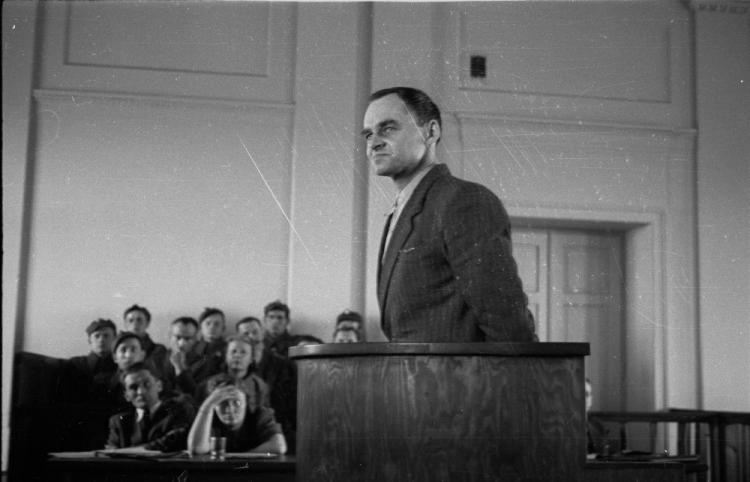 Rotmistrz Witold Pilecki przed Wojskowym Sądem Rejonowym w Warszawie. 03.03.1948. Fot. PAP/CAF Rotmistrz Witold Pilecki przed Wojskowym Sądem Rejonowym w Warszawie. 03.03.1948. Fot. PAP/CAF