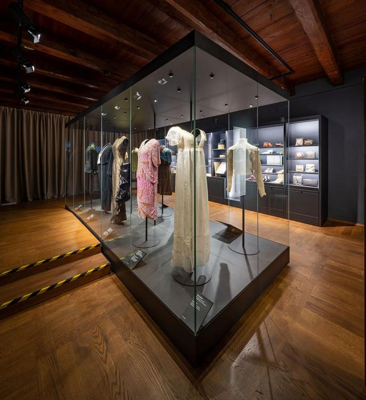 Gabinet Ubiorów. Źródło: Muzeum Warszawy Gabinet Ubiorów. Źródło: Muzeum Warszawy
